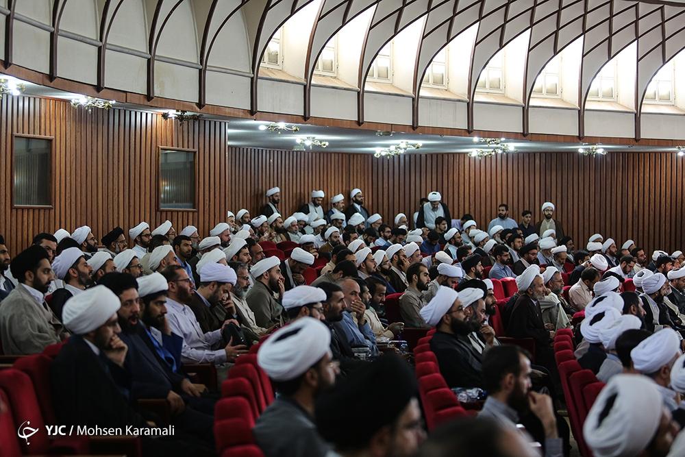 حفل-افتتاح-العام-الدراسي-الجديد-في-الحوزات-العلمية-بإيران