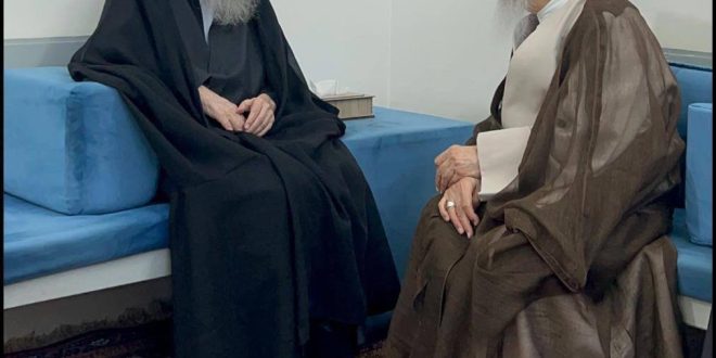 لقاء تاريخي بين العلامة آية الله جوادي الآملي والمرجع الديني آية الله السيد السيستاني