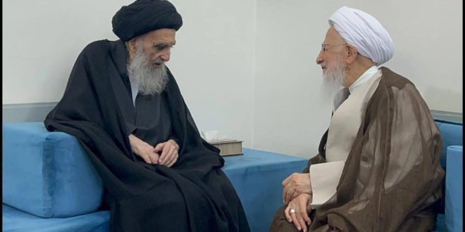 لقاء تاريخي بين العلامة آية الله جوادي الآملي والمرجع الديني آية الله السيد السيستاني