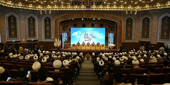 مؤتمر قم الدولي يحتفي بمئوية إعادة تأسيس الحوزة العلمية: رسائل من مراجع وكلمات للعلماء