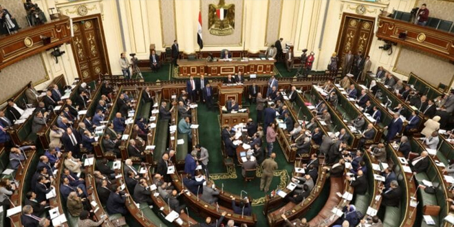 قانون تنظيم إصدار الفتوى.. البرلمان المصري يوافق عليه… ونائب: يواجه “فوضى الفتاوى”