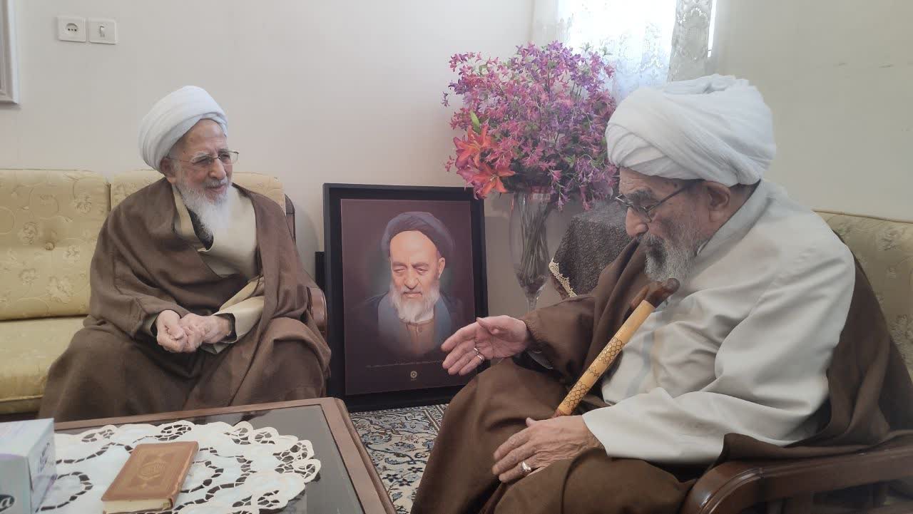 آية الله أشرفي الشاهرودي يلتقي المراجع العظام السبحاني، وجوادي الآملي، وشبيري الزنجاني