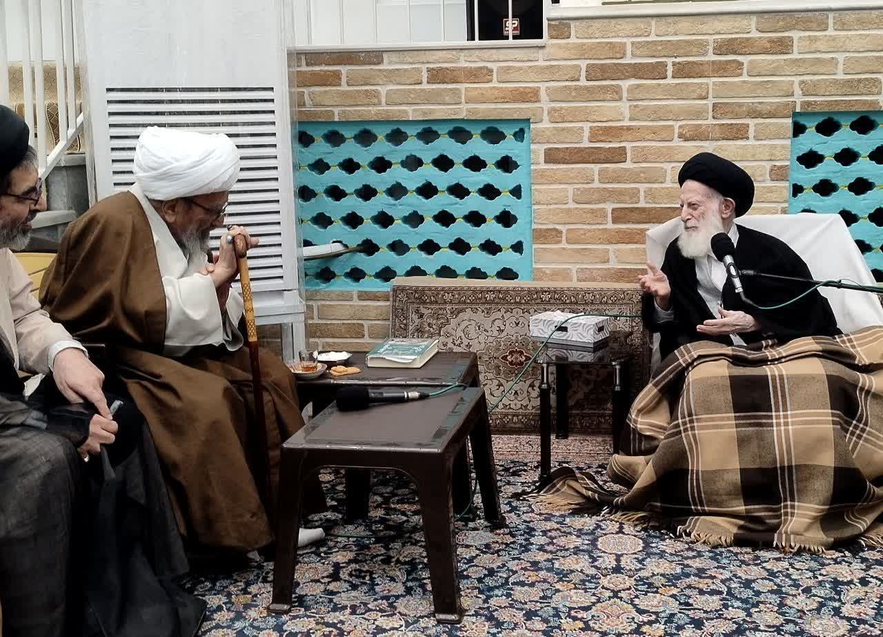 آية الله أشرفي الشاهرودي يلتقي المراجع العظام السبحاني، وجوادي الآملي، وشبيري الزنجاني
