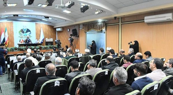 بصور.. جامعة المذاهب الإسلامية تحتفي بمسيرة الدكتور أحمد عمر هاشم