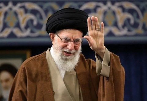 بيان 102 من أساتذة السطوح العليا في حوزة قم العلمية دعمًا للإمام الخامنئي + الأسماء