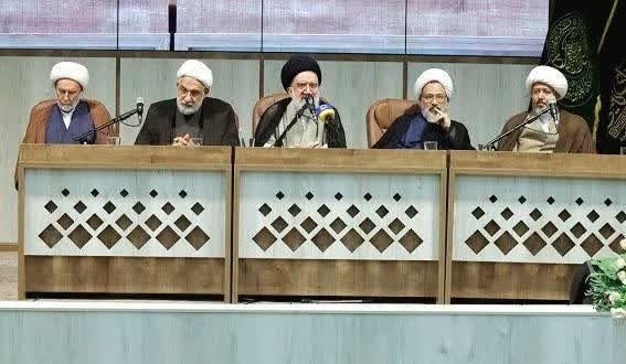 مؤتمر الميرزا النائيني الدولي يختتم أعماله في مشهد المقدسة
