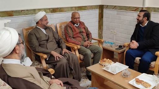 أستاذ جامعة هارفارد: حوزة قم العلميّة قادرةٌ على معالجة التحدّيات الفكريّة والمعنويّة للعالم المعاصر