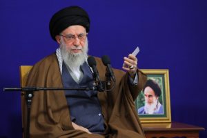 لقاء القائمين على مؤتمر إحياء ذكرى آية الله الميلاني مع الإمام الخامنئي